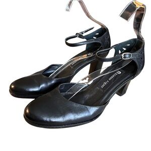 Vintage Y2K Etienne Aigner Black Vow Leather Heels
Made in a Brasil